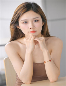 女战士-亚洲AV久久无码精品九九软件